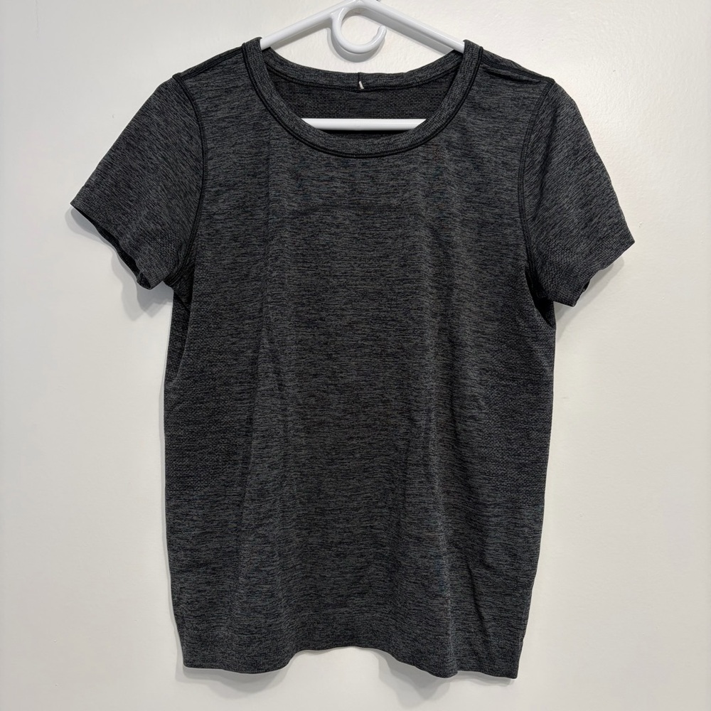 Lululemon Short Sleeve Size 12 EUC